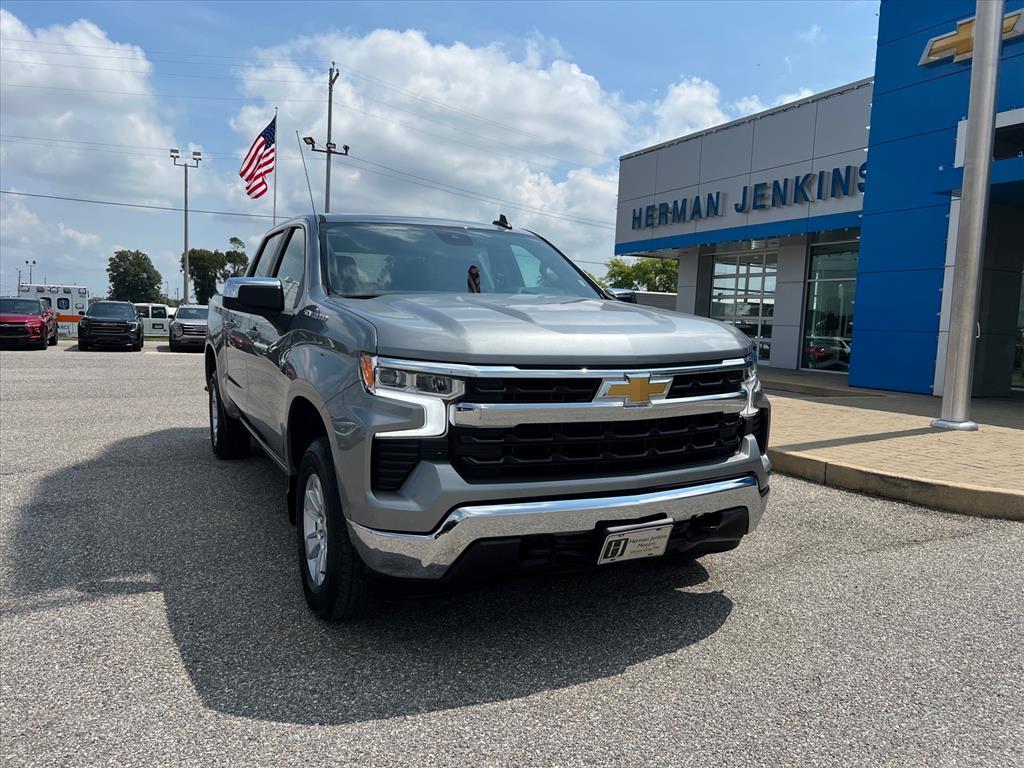 2025 Chevrolet Silverado LT