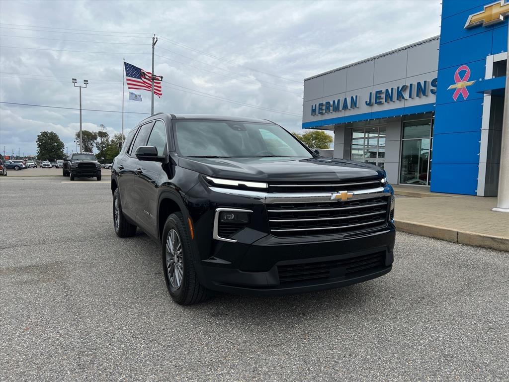 2026 Chevrolet Traverse FWD LT