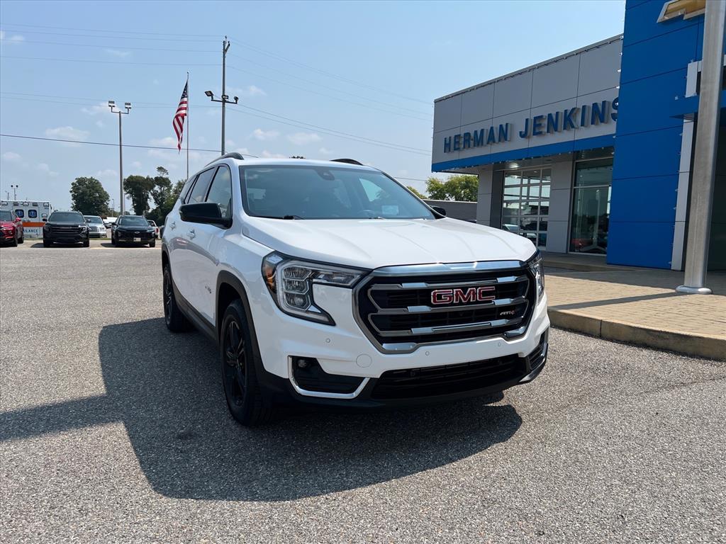 2023 GMC Terrain AT4