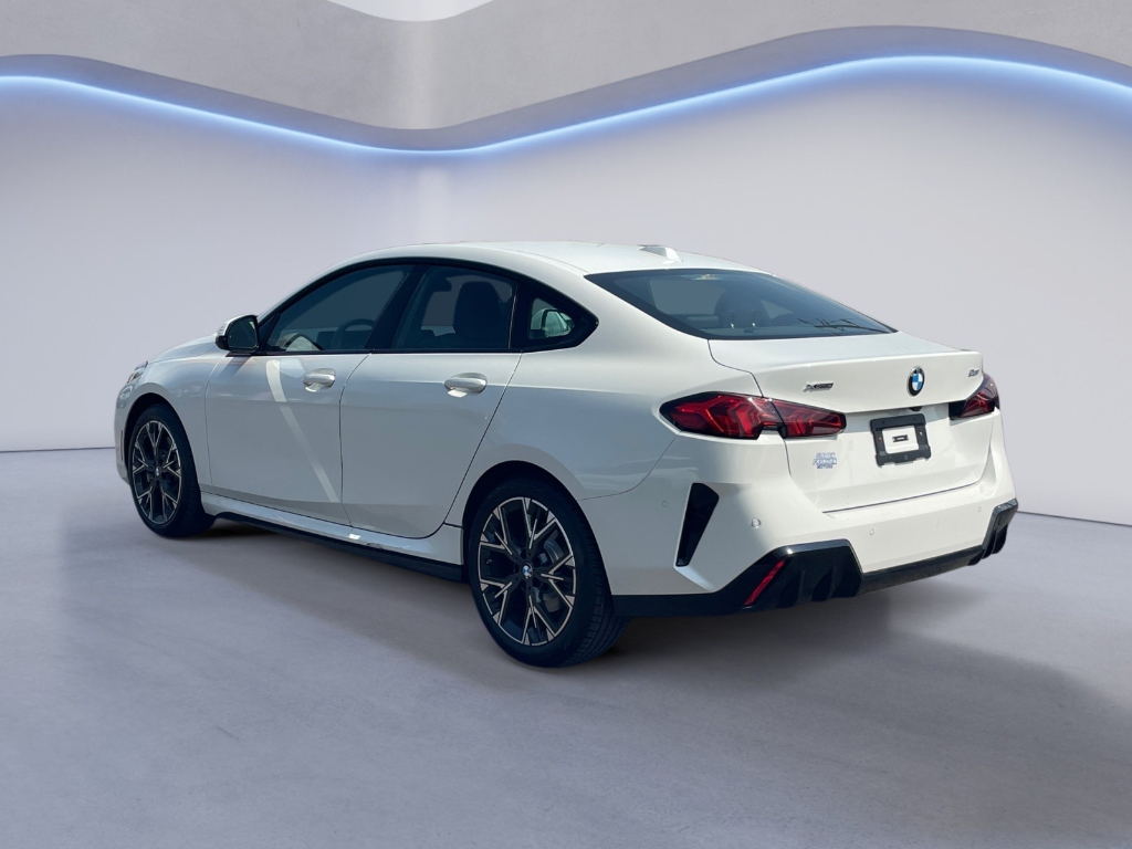 2025 BMW 2 series image 15