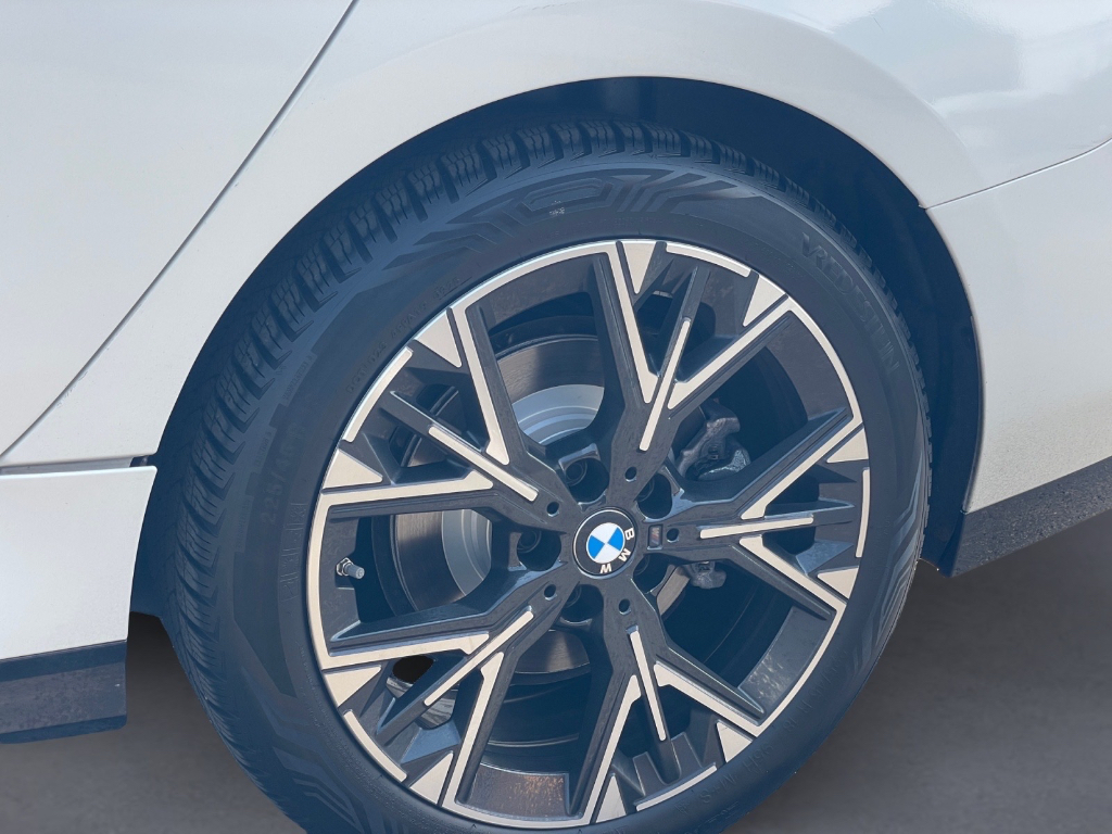 2025 BMW 2 series image 19