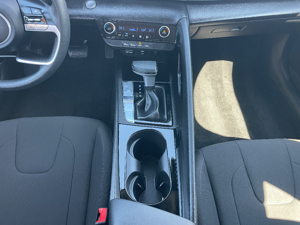 2026 Hyundai Elantra Hybrid image 9
