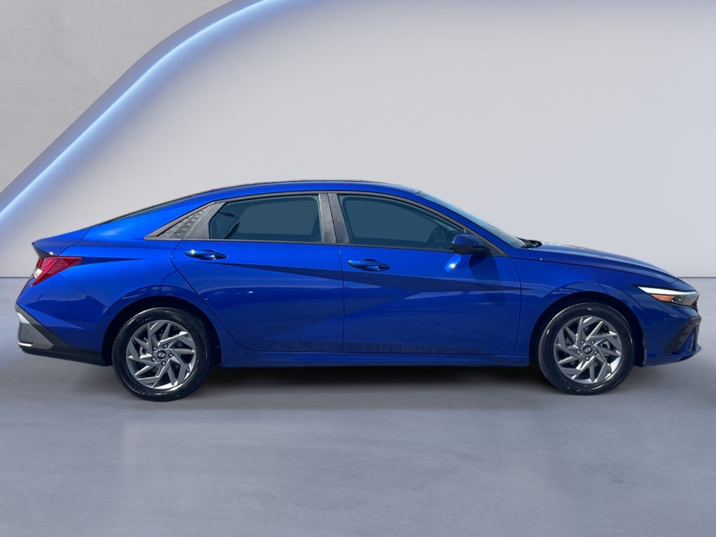 2026 Hyundai Elantra Hybrid image 15