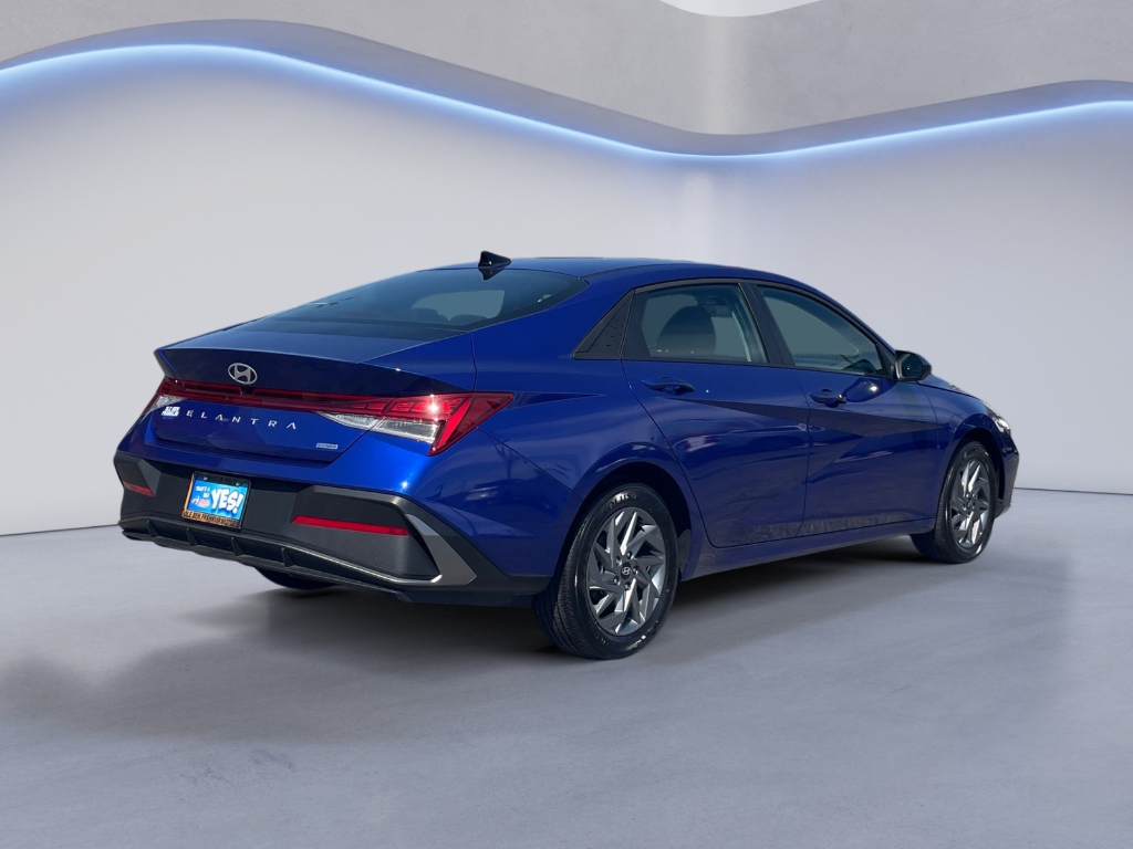 2026 Hyundai Elantra Hybrid image 16