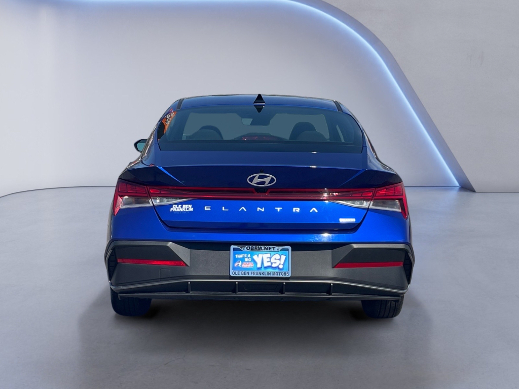 2026 Hyundai Elantra Hybrid image 17