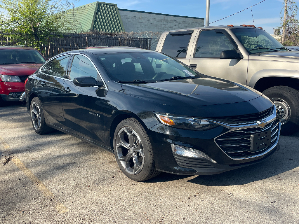 2023 Chevrolet Malibu image 1