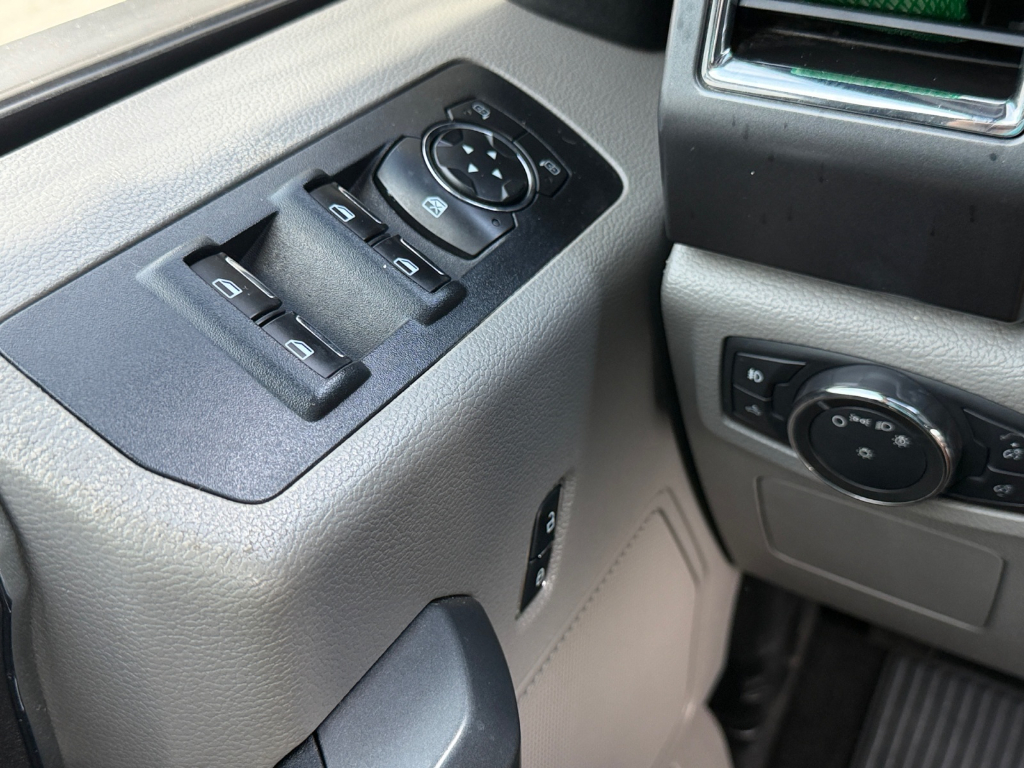 2016 Ford F-150 image 18