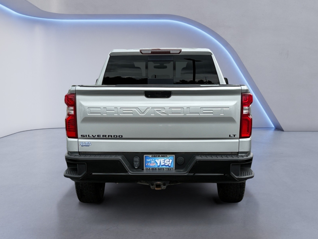 2021 Chevrolet Silverado image 4