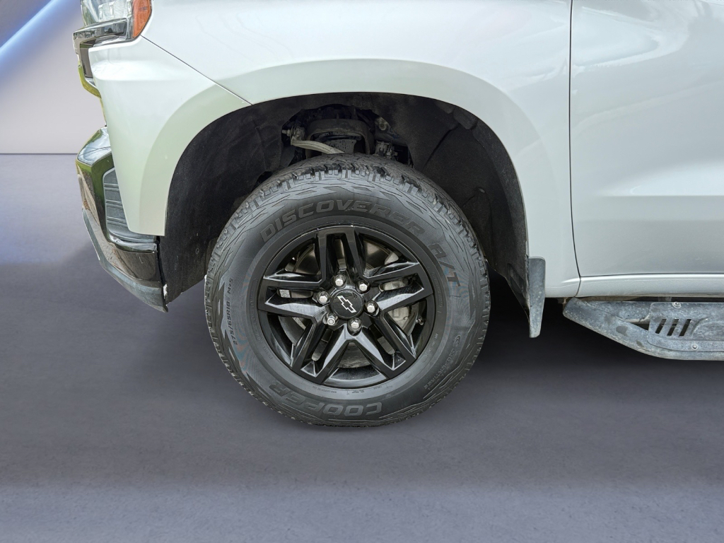 2021 Chevrolet Silverado image 9