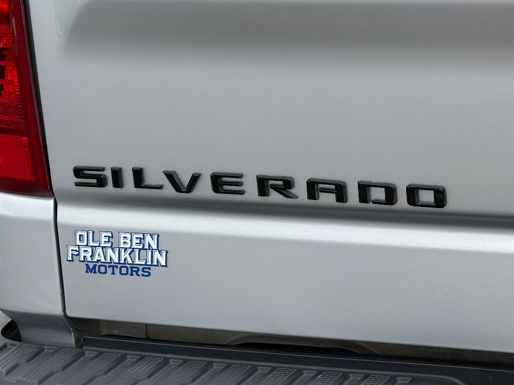 2021 Chevrolet Silverado image 11