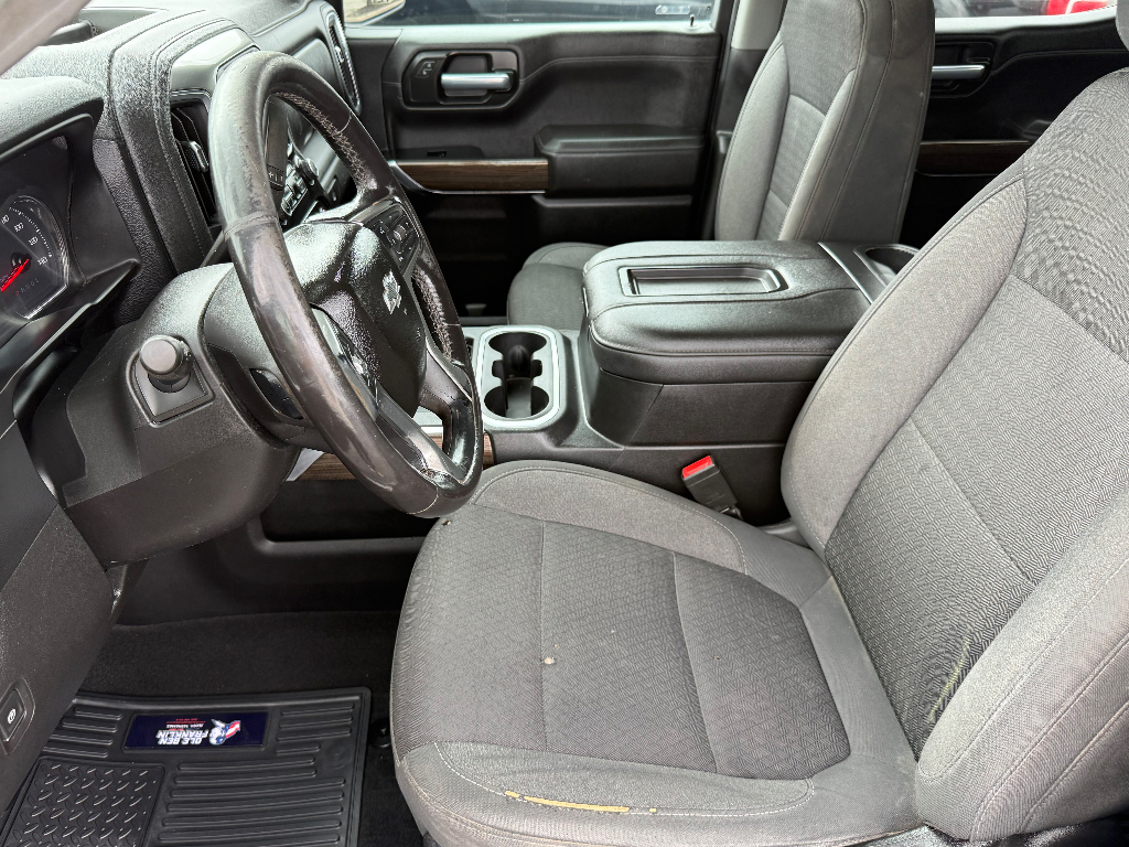 2021 Chevrolet Silverado image 13