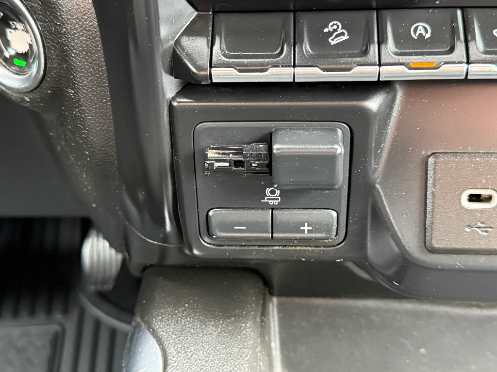 2021 Chevrolet Silverado image 26