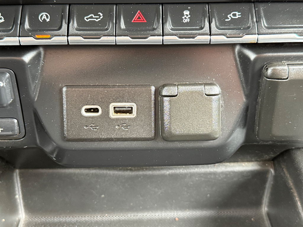 2021 Chevrolet Silverado image 27