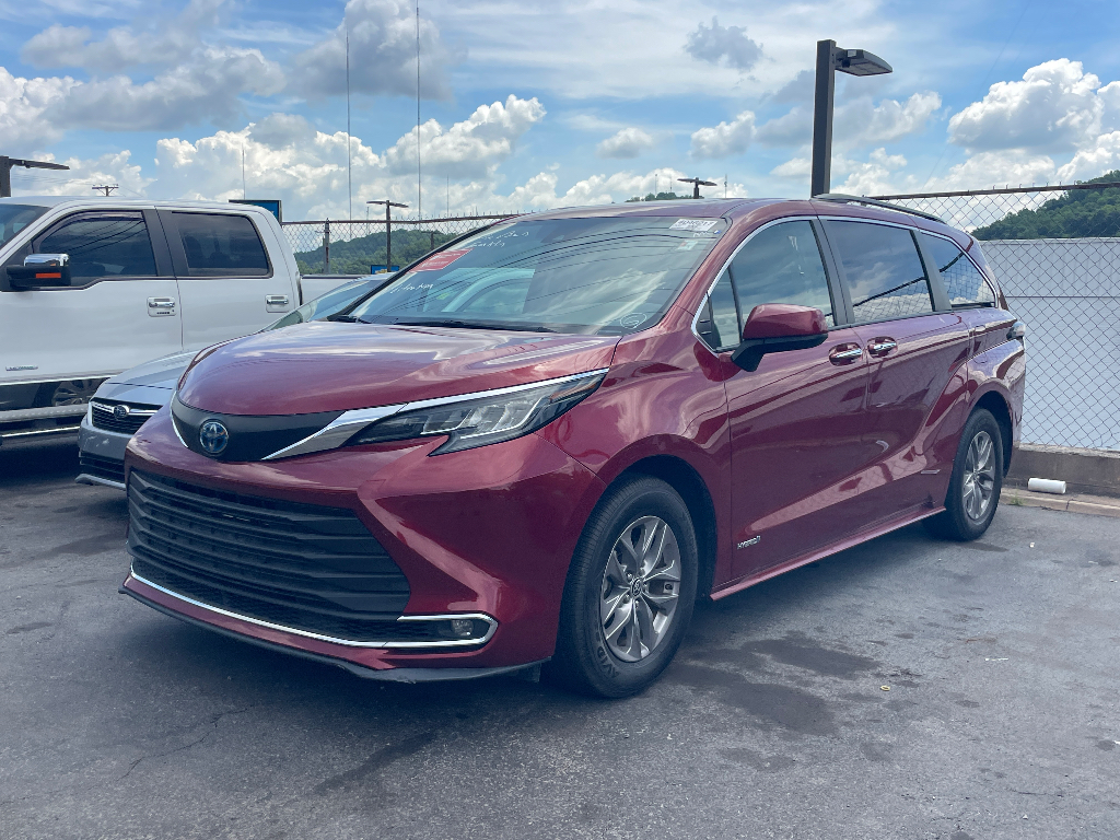 2021 Toyota Sienna image 3