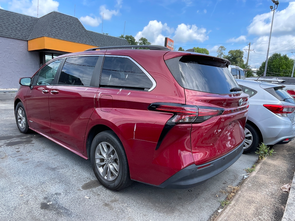 2021 Toyota Sienna image 4