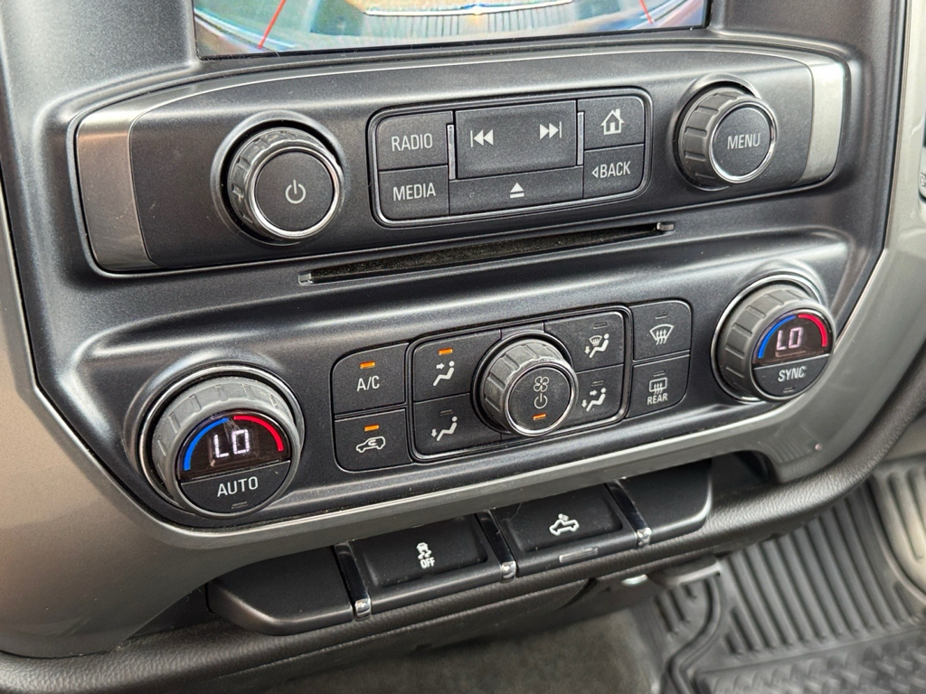 2018 Chevrolet Silverado image 21