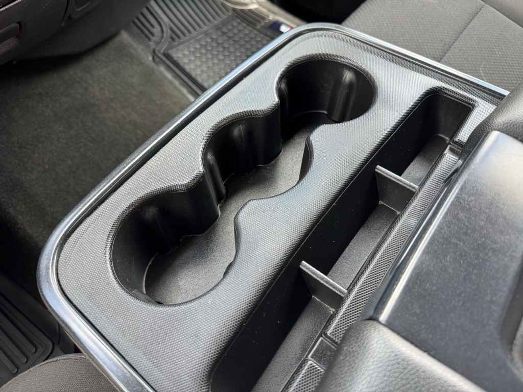 2018 Chevrolet Silverado image 24