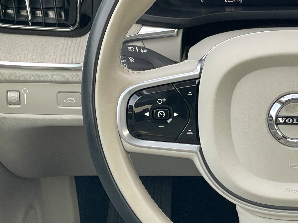 2022 Volvo XC60