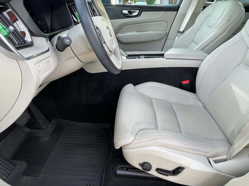 2022 Volvo XC60
