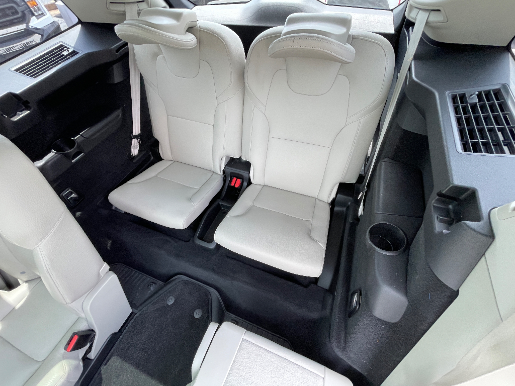 2021 Volvo XC90 image 17