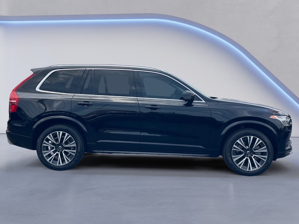 2021 Volvo XC90 image 18