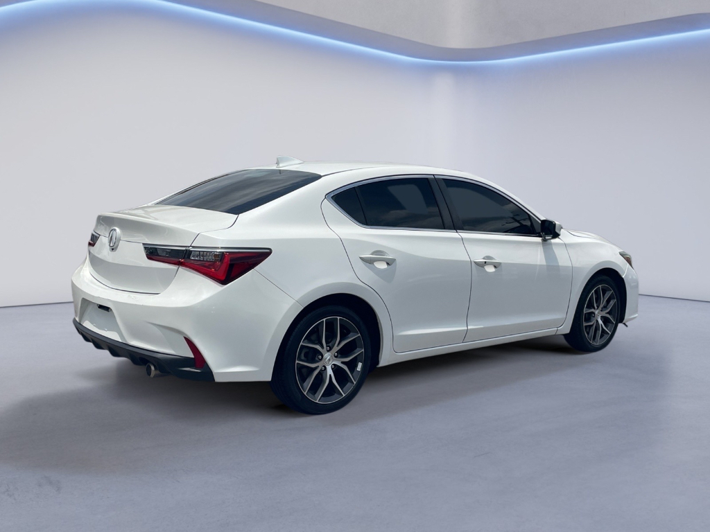 2022 Acura ILX image 18