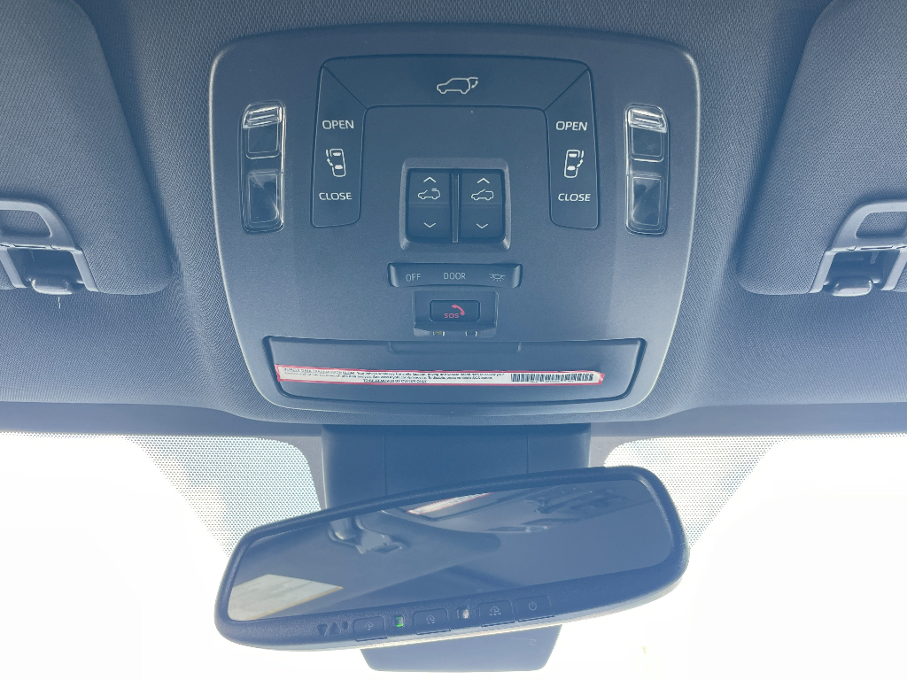 2022 Toyota Sienna image 12