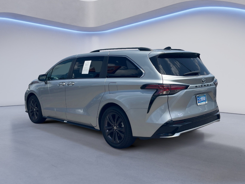2022 Toyota Sienna image 22