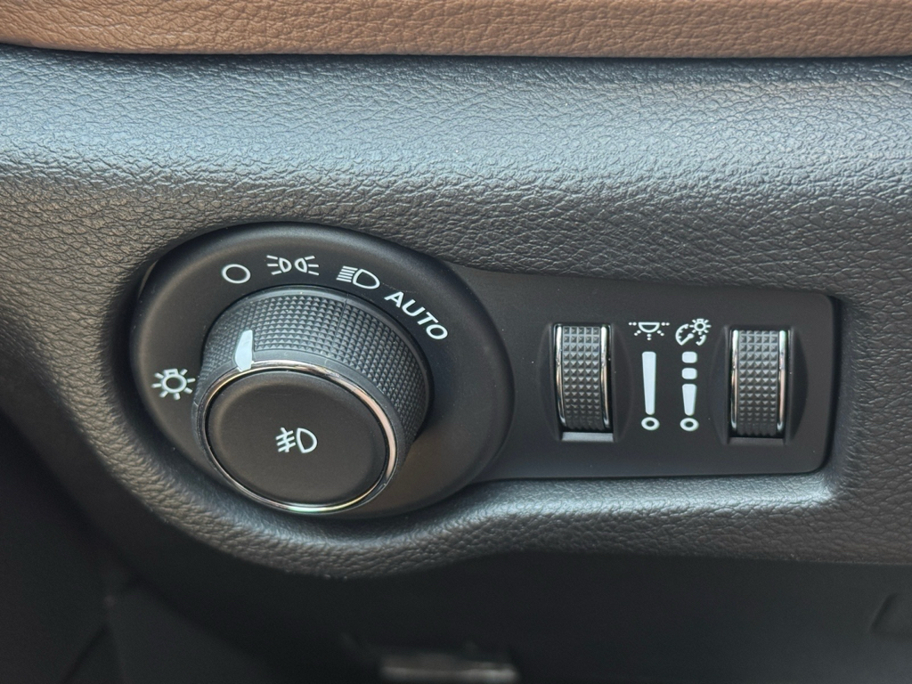 2019 Chrysler Pacifica image 19