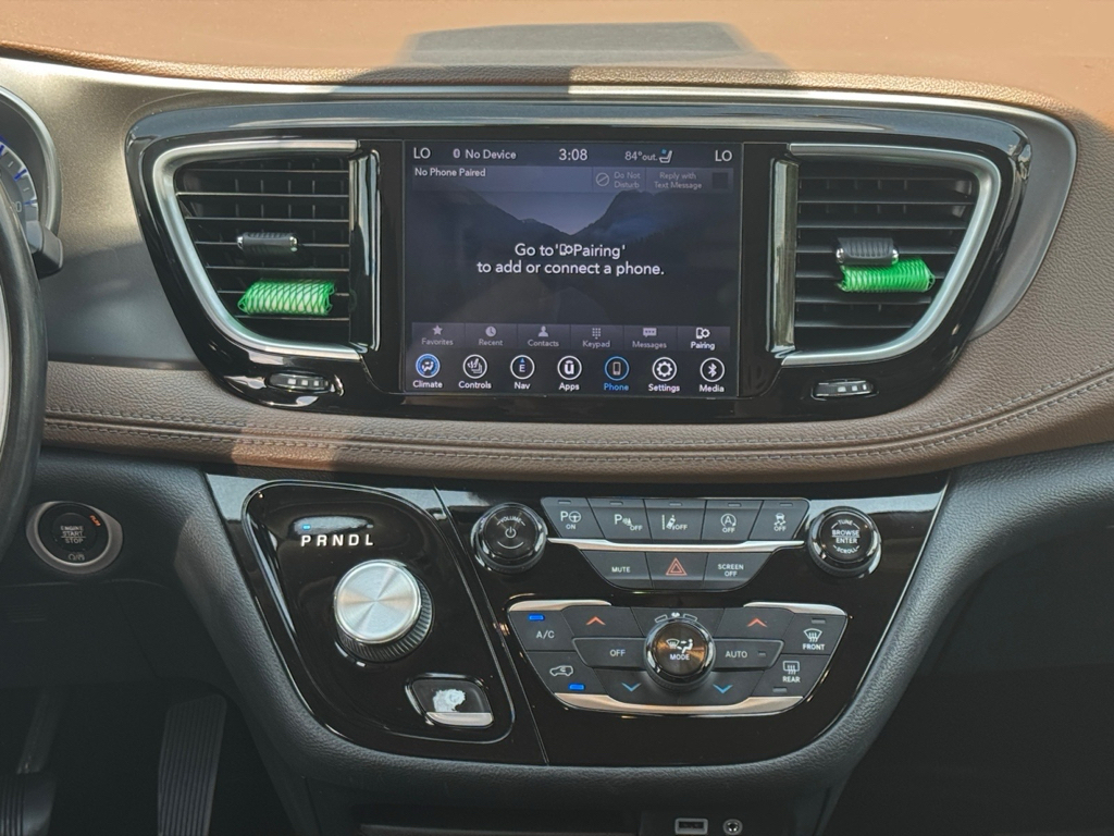 2019 Chrysler Pacifica image 12