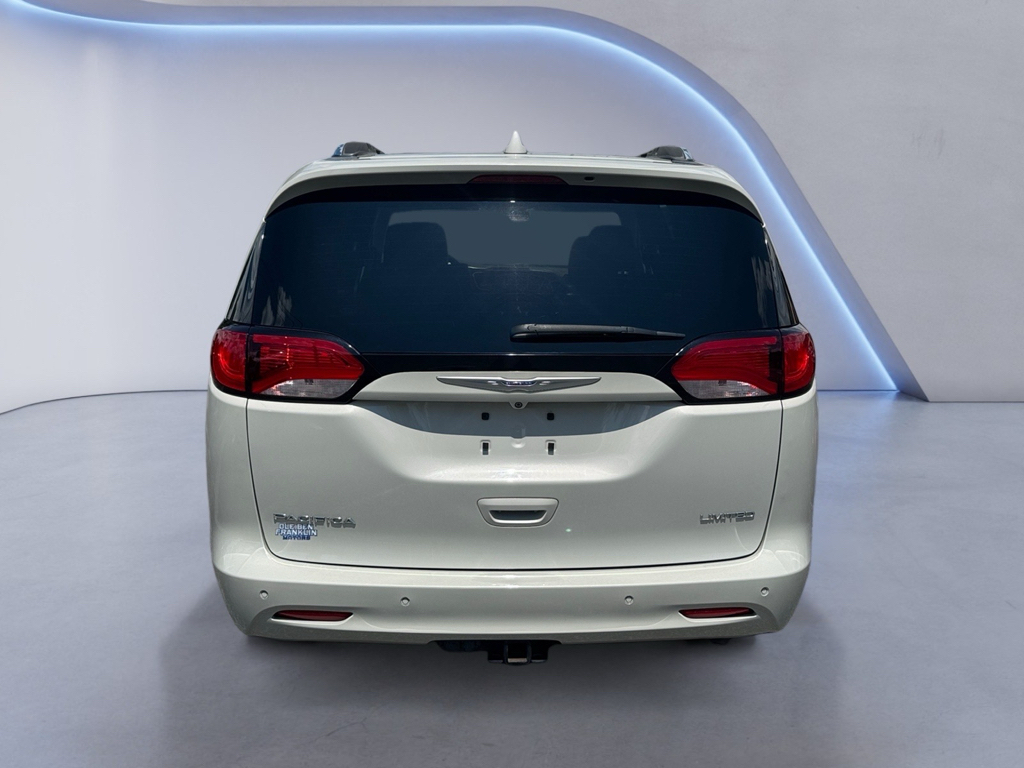 2019 Chrysler Pacifica image 4