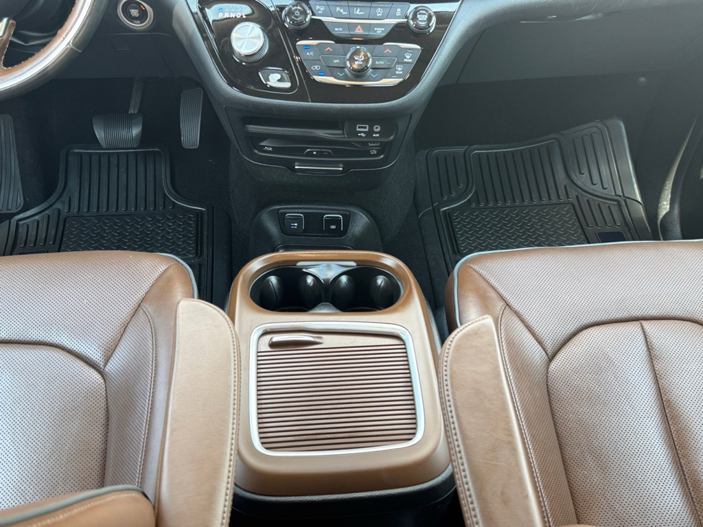 2019 Chrysler Pacifica image 17