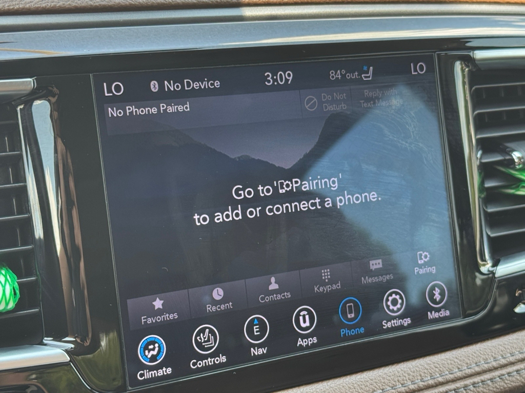 2019 Chrysler Pacifica image 21