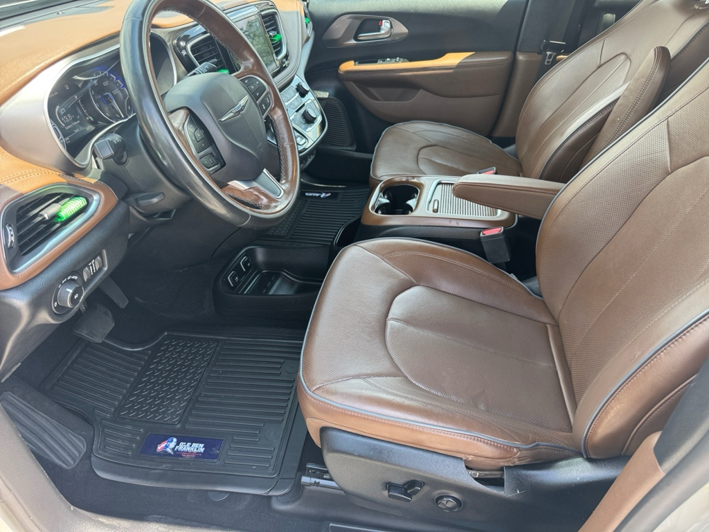 2019 Chrysler Pacifica image 10