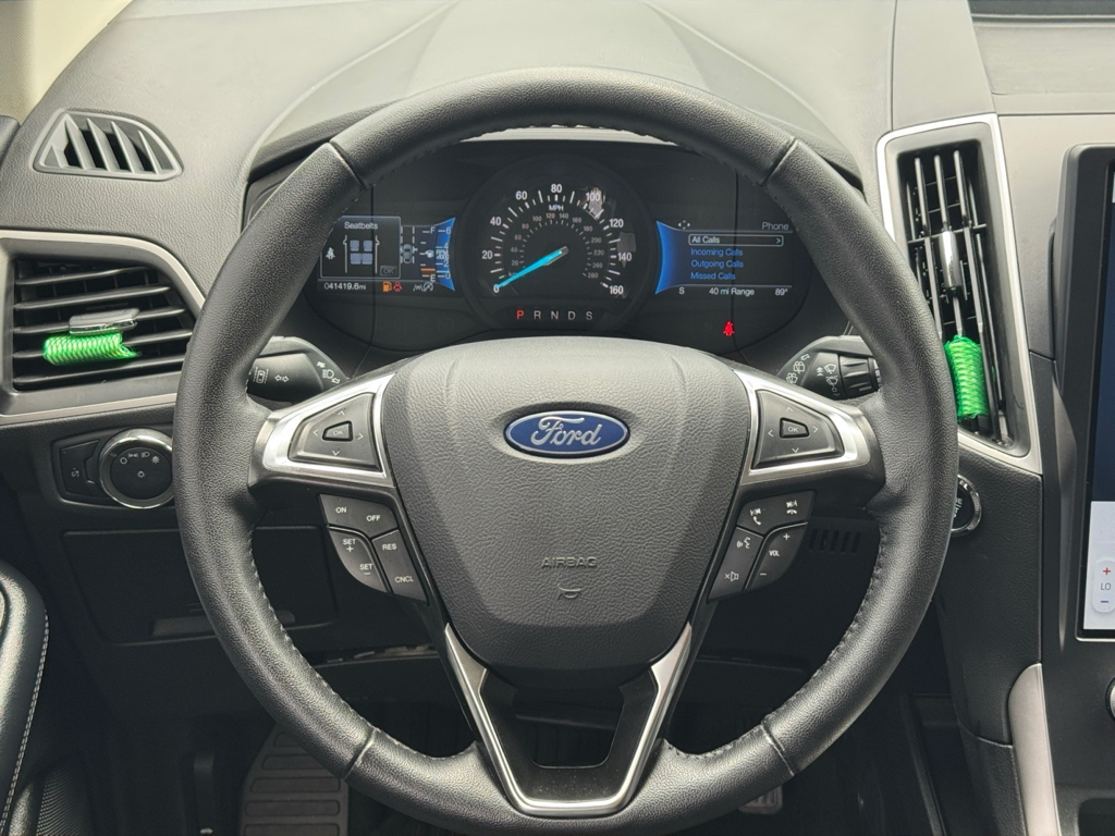2024 Ford Edge image 17