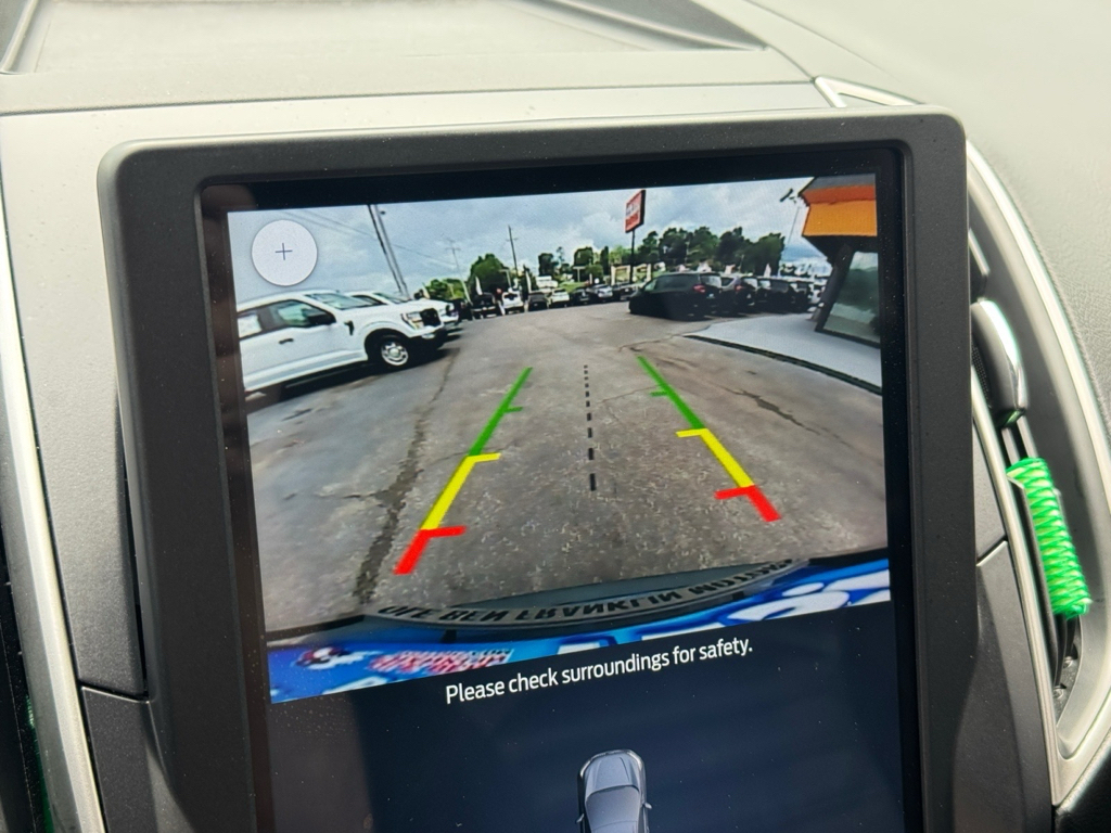 2024 Ford Edge image 22