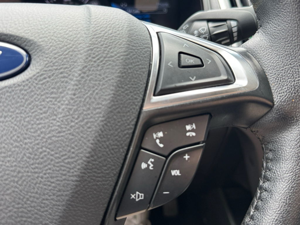 2024 Ford Edge image 19