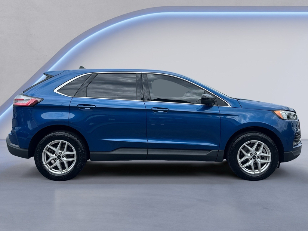 2024 Ford Edge image 2