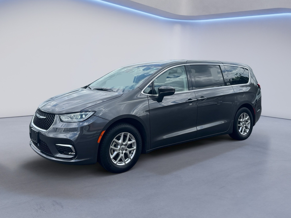 2023 Chrysler Pacifica image 7