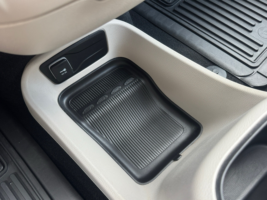 2023 Chrysler Pacifica image 24