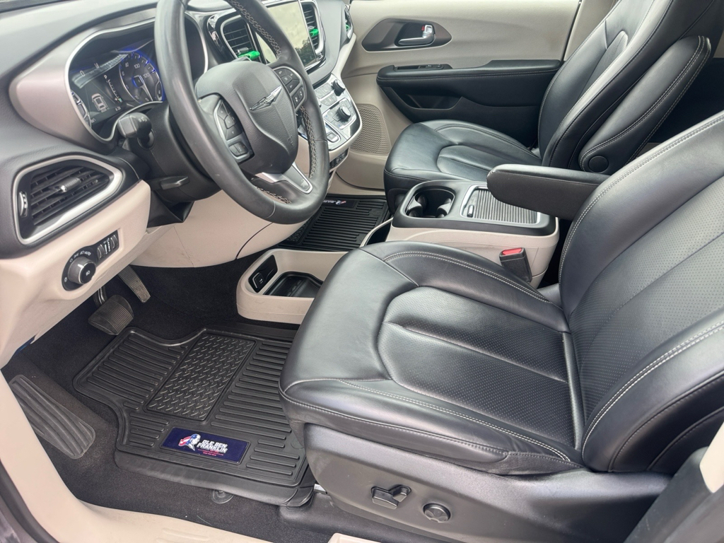2023 Chrysler Pacifica image 10