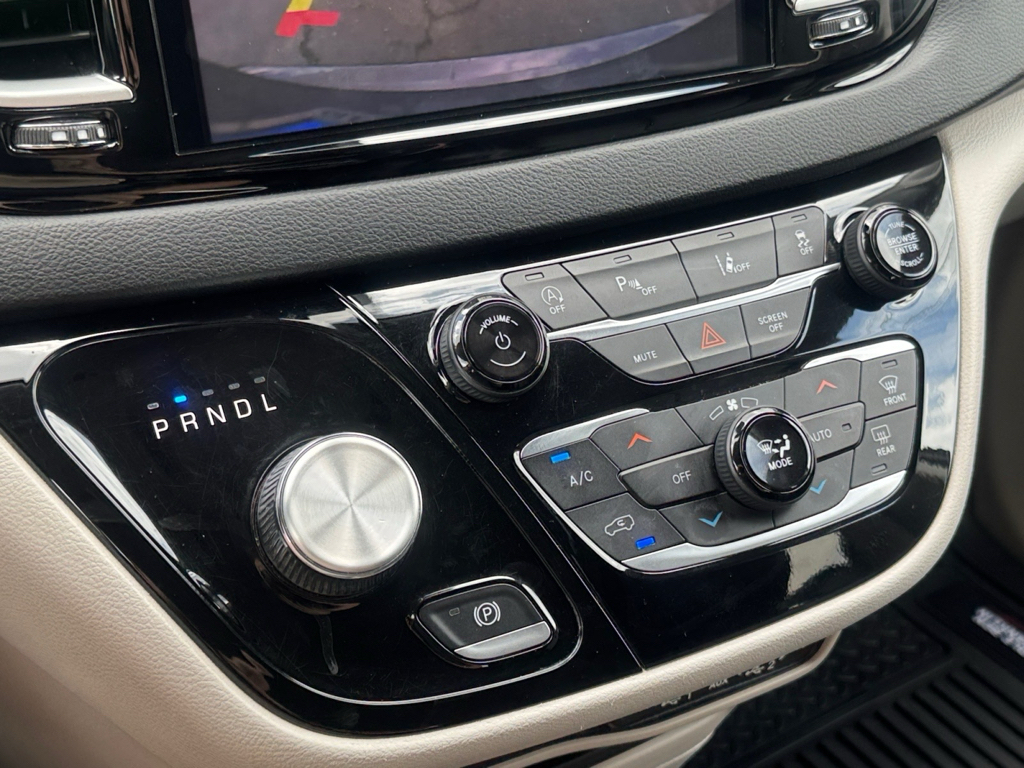2023 Chrysler Pacifica image 26
