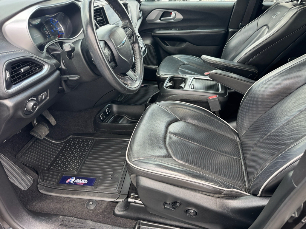 2019 Chrysler Pacifica image 10