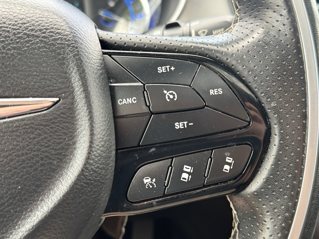 2019 Chrysler Pacifica image 23