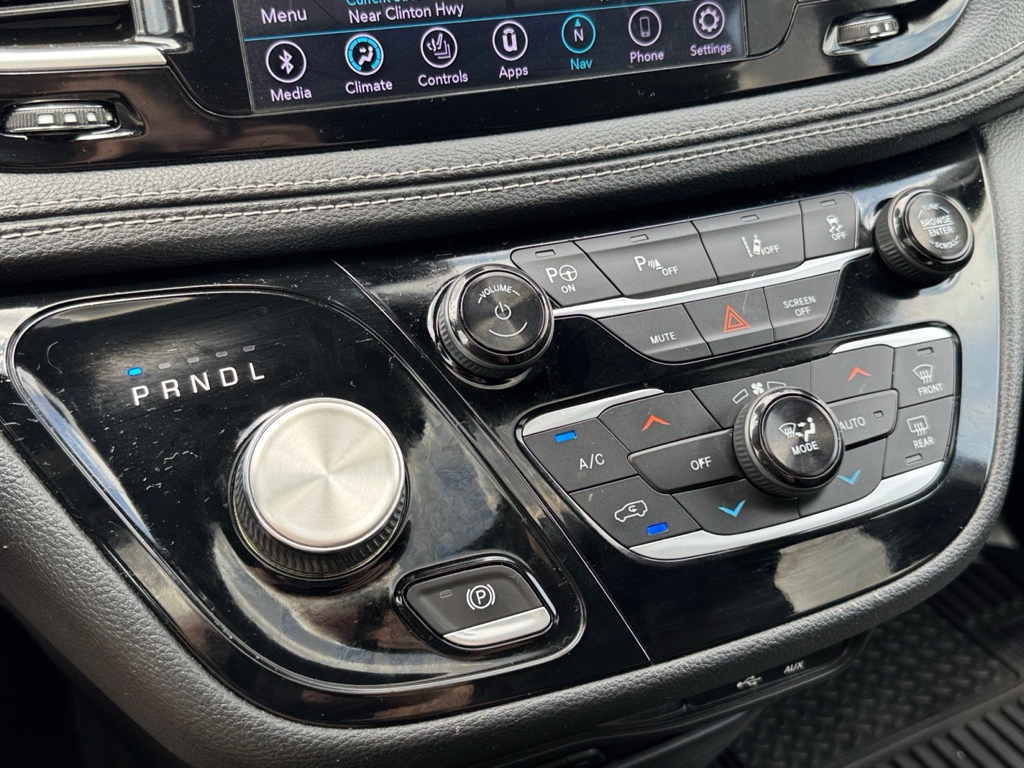 2019 Chrysler Pacifica image 24