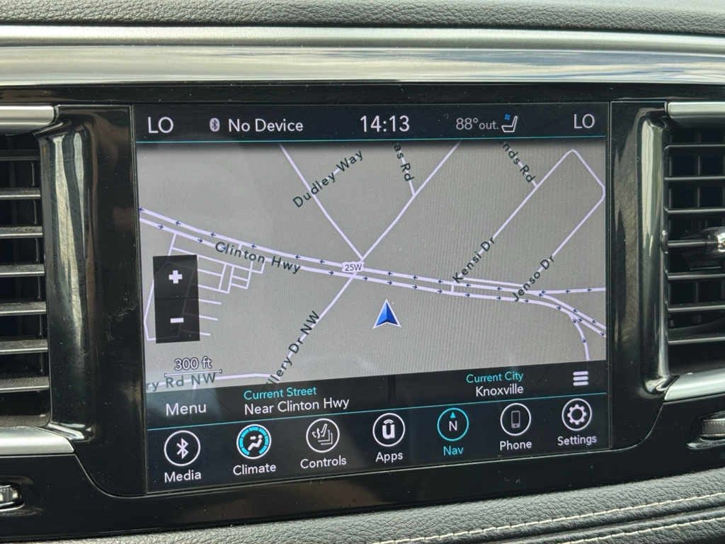 2019 Chrysler Pacifica image 25