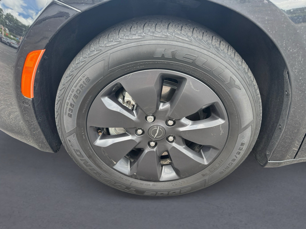 2019 Chrysler Pacifica image 11