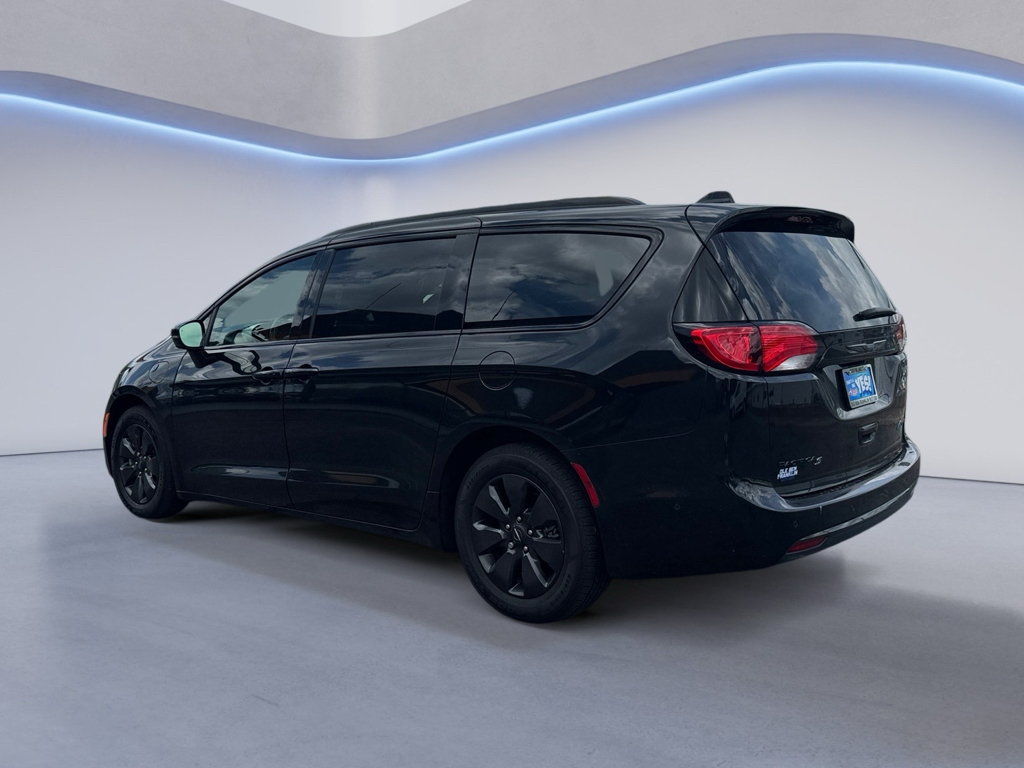 2019 Chrysler Pacifica image 3