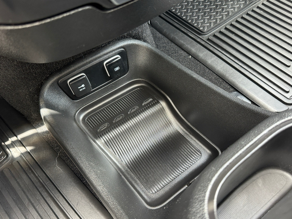 2019 Chrysler Pacifica image 28