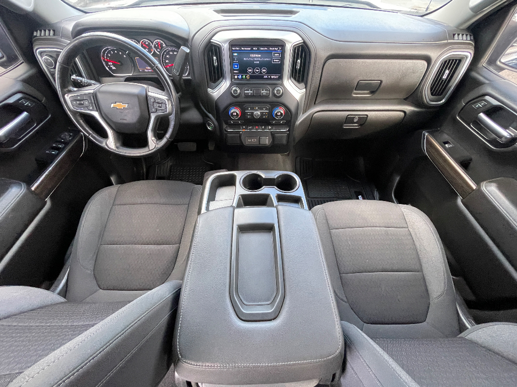 2022 Chevrolet Silverado image 3